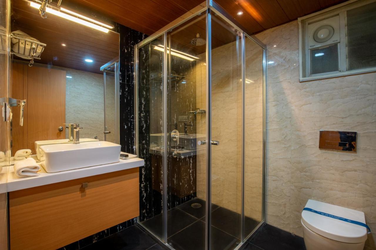 Kvr Capitol Suites Vidzsajavádá Kültér fotó